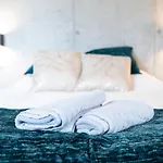 Au Coeur Du Village 4*
