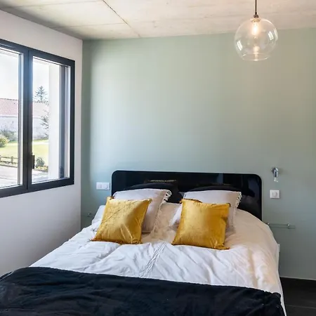 Au Coeur Du Village 4*