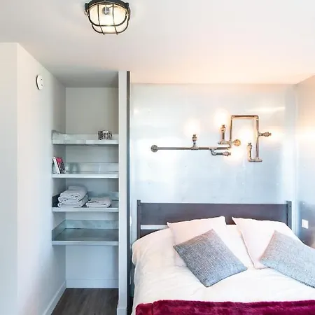 Гостевой дом Au Coeur Du Village 4*