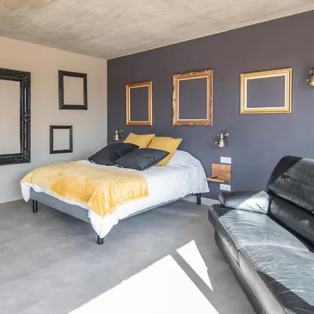 Au Coeur Du Village *