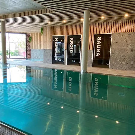 Au Coeur Du Village 4*